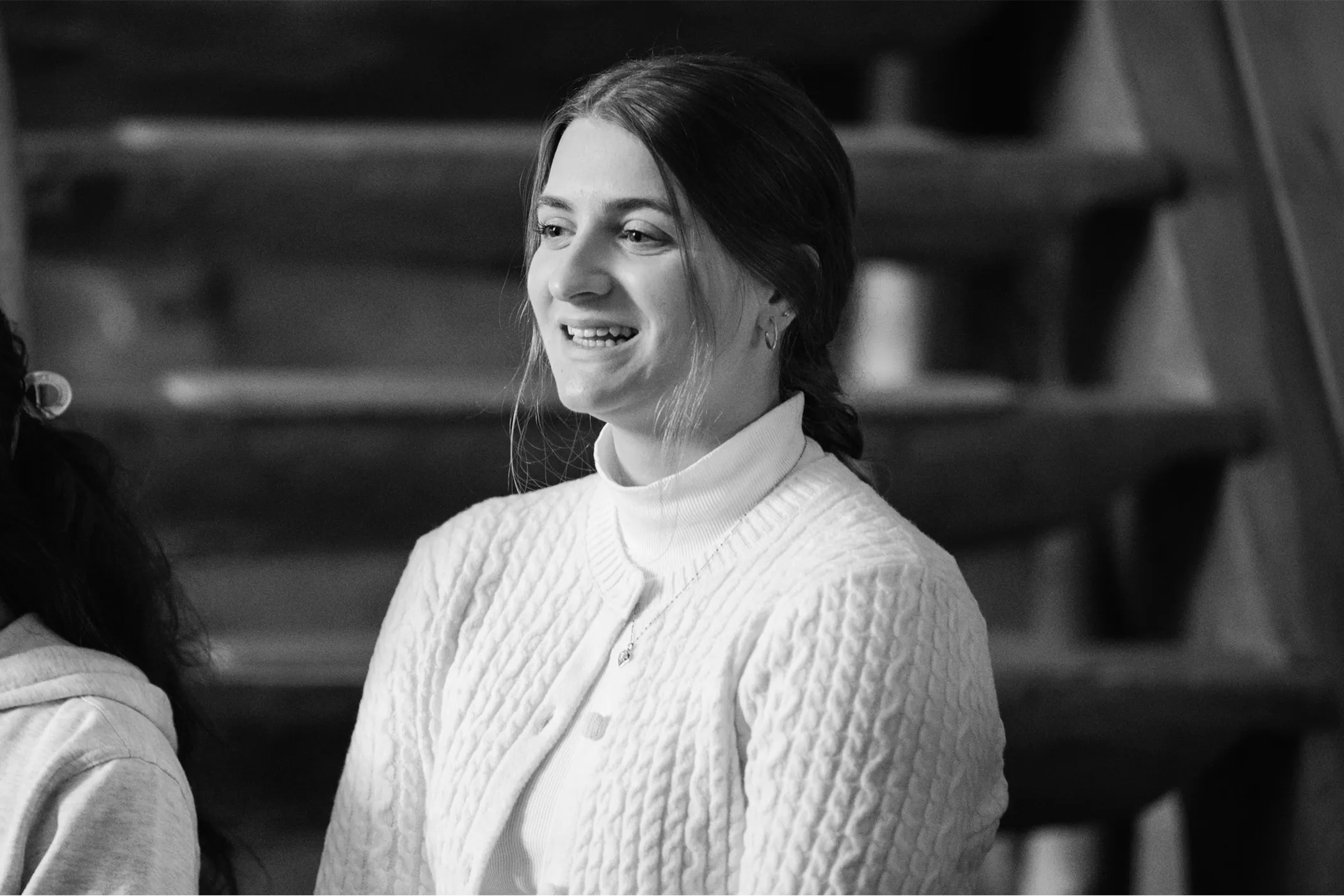 Groupe de personne autour d'une table